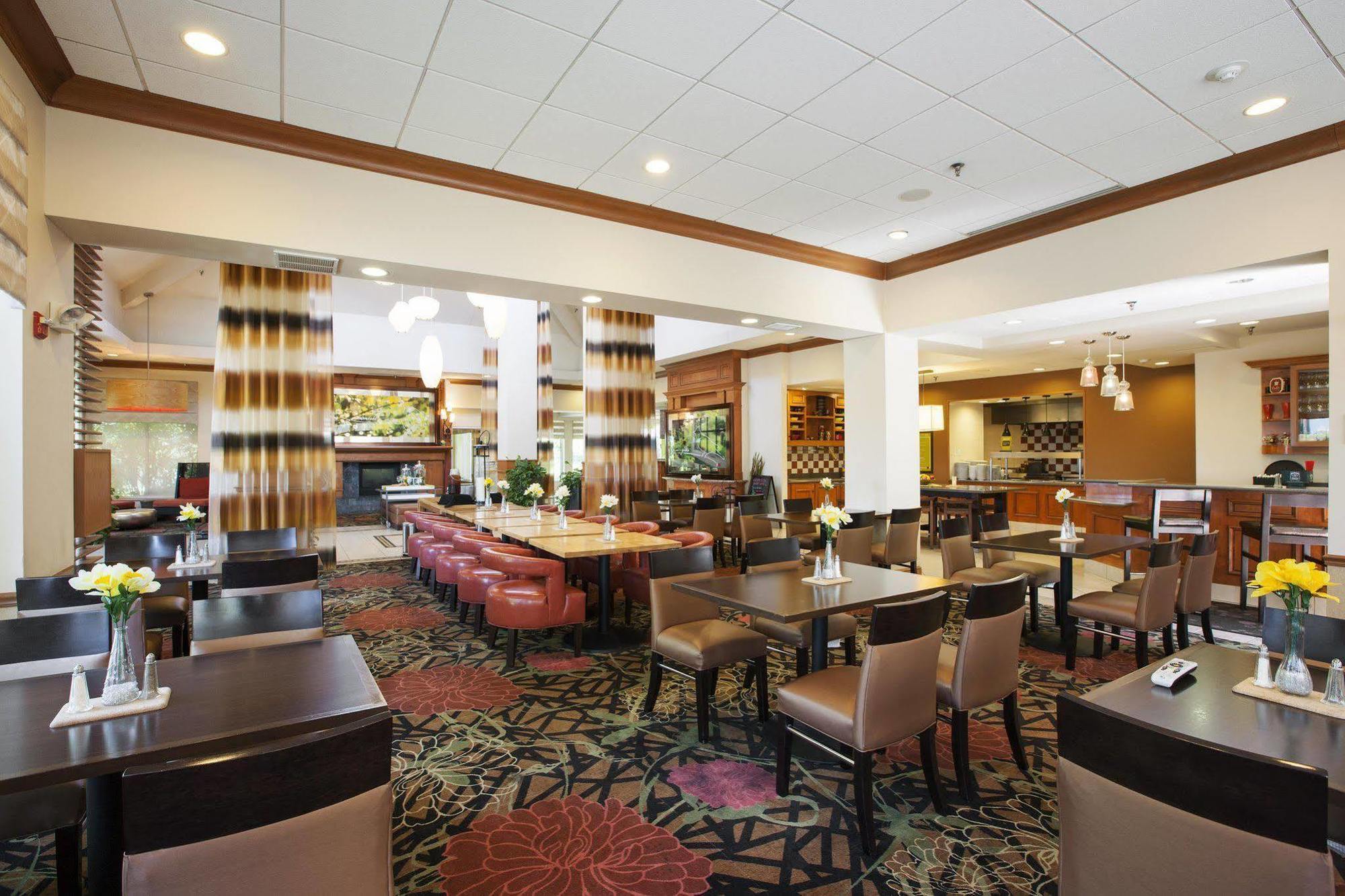 Hilton Garden Inn Chicago/Тинли-Парк Экстерьер фото